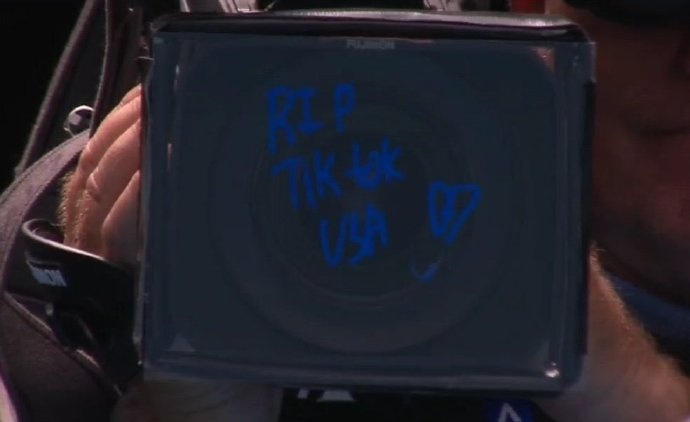 高芙:预感Tiktok未来还会回美国的,下架后我应该会被迫多读点书